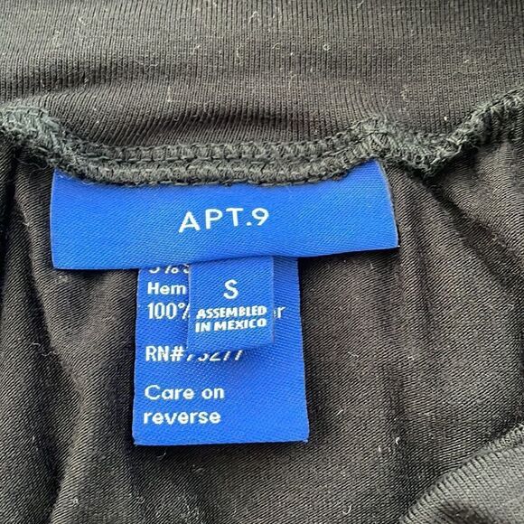 NWT black flowing skirt with see-through black edge by APT 9 size small - Picture 7 of 8